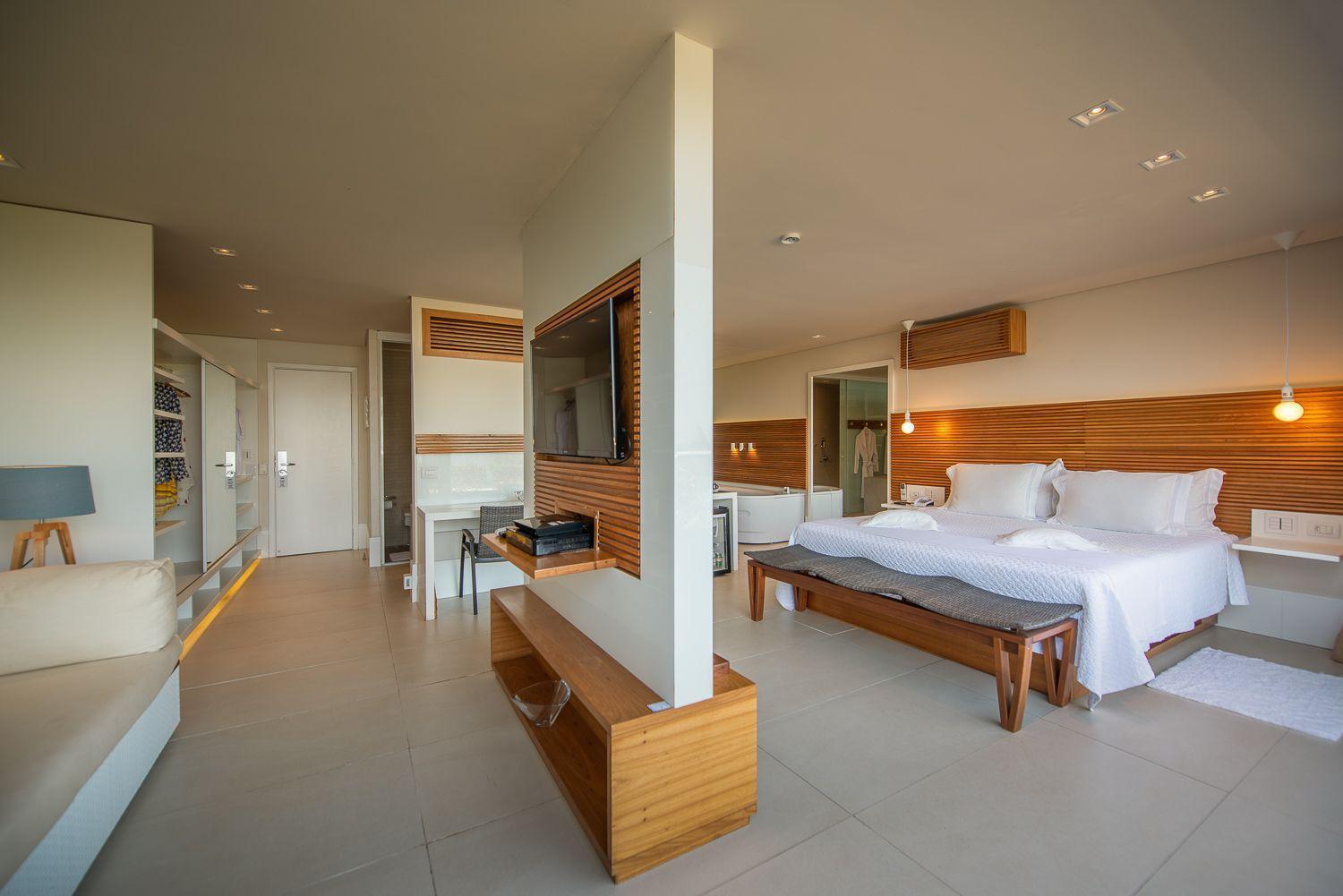 Nau Royal Camburi (Sao Paulo)